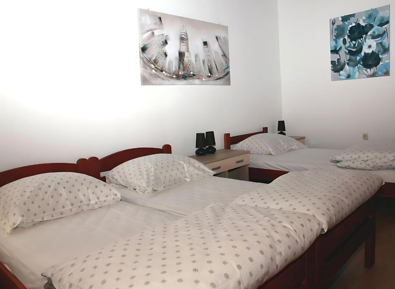Sunny Rooms And Suites Шибеник Экстерьер фото
