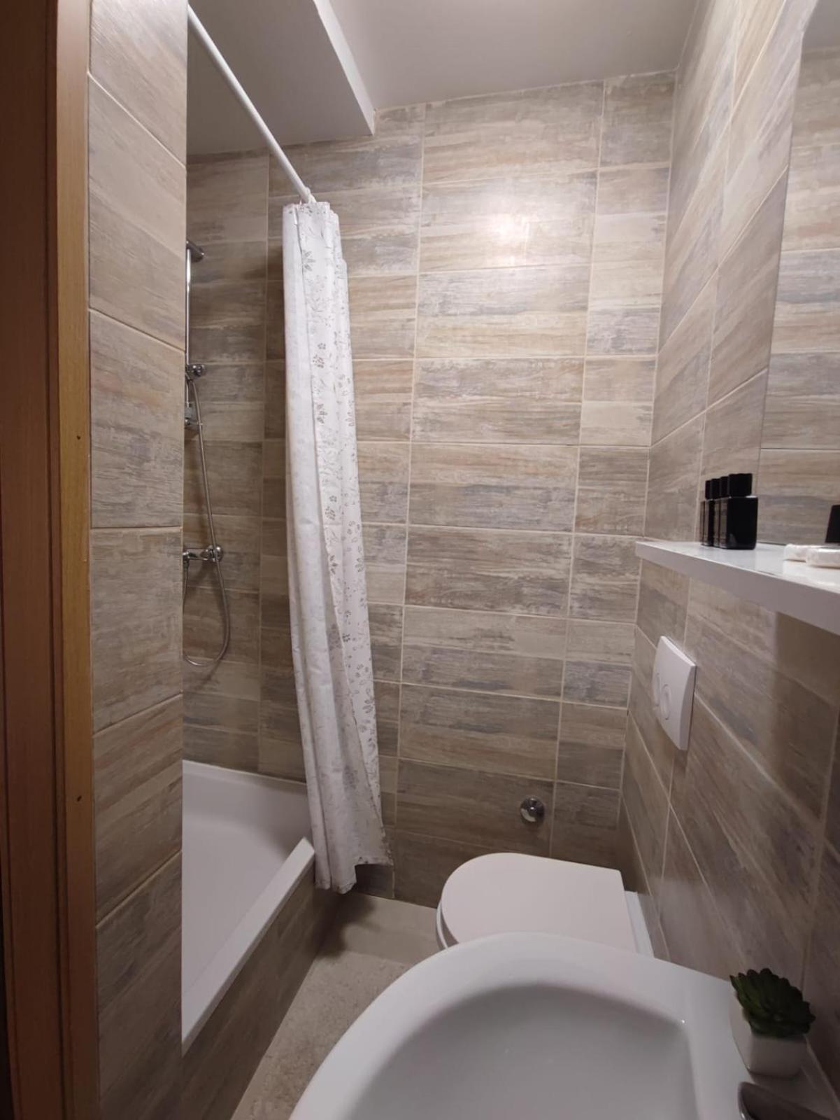 Sunny Rooms And Suites Шибеник Экстерьер фото