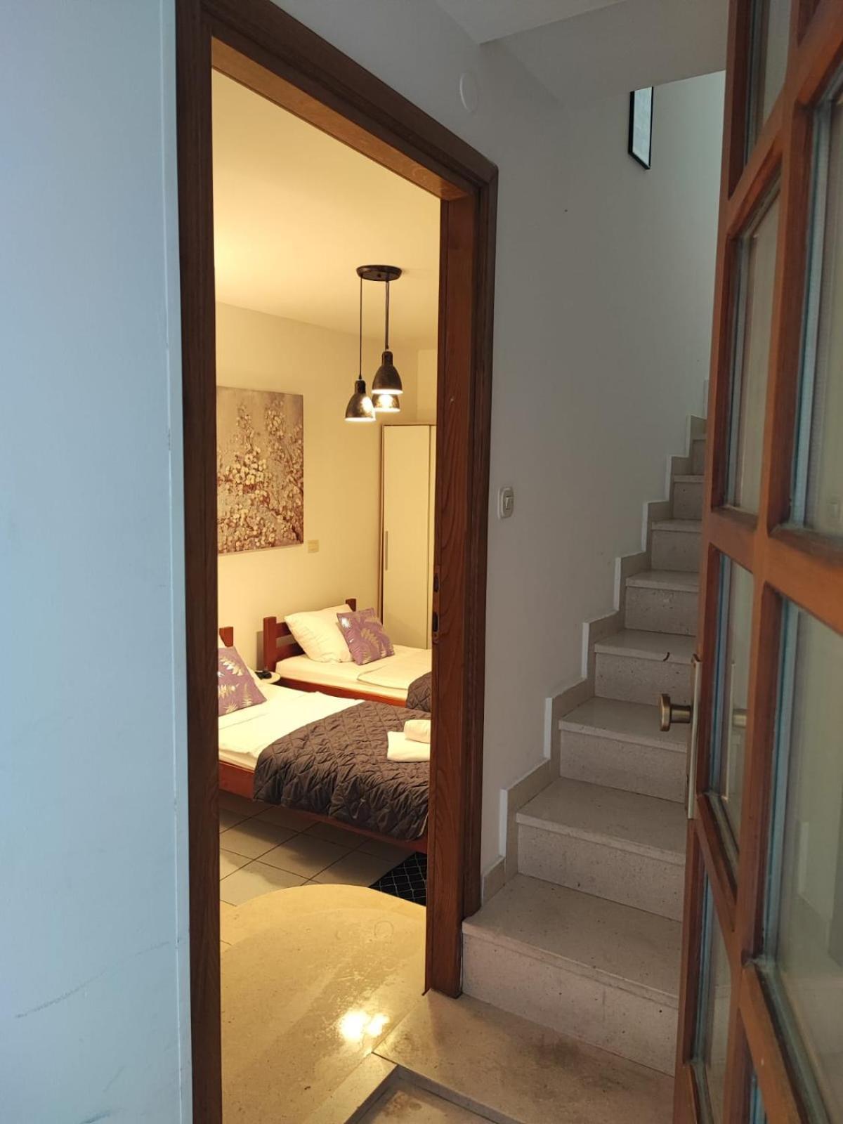Sunny Rooms And Suites Шибеник Экстерьер фото